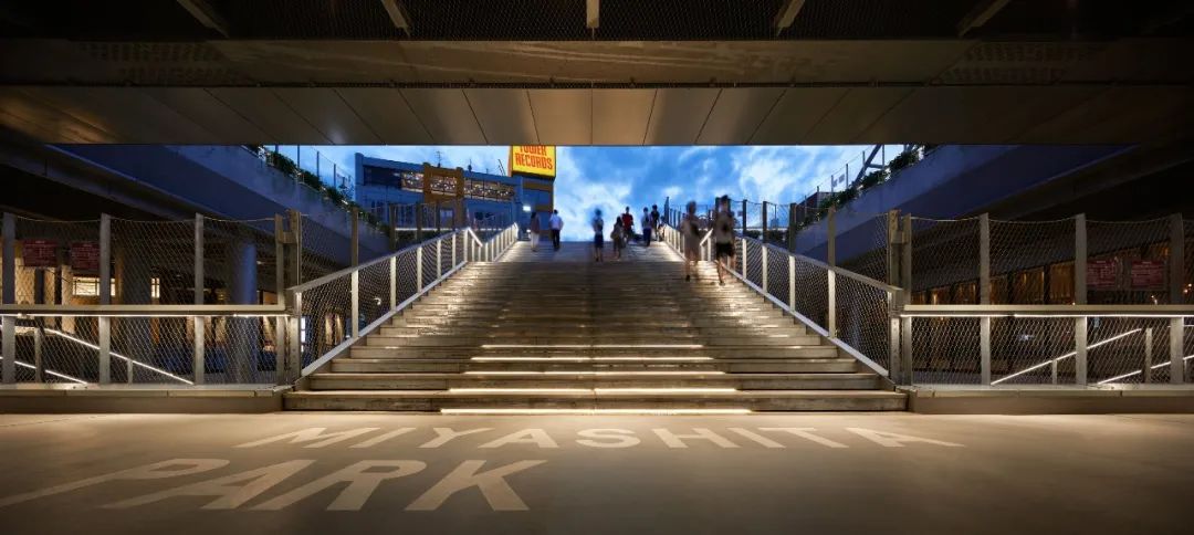 連接不同高程的大階梯 stairs conneciton levels 東京澀谷宮下公園公共空間 Tokyo Shibuya MIYASHITA PARK Public Space／株式會社日建設計 Nikken Sekkei