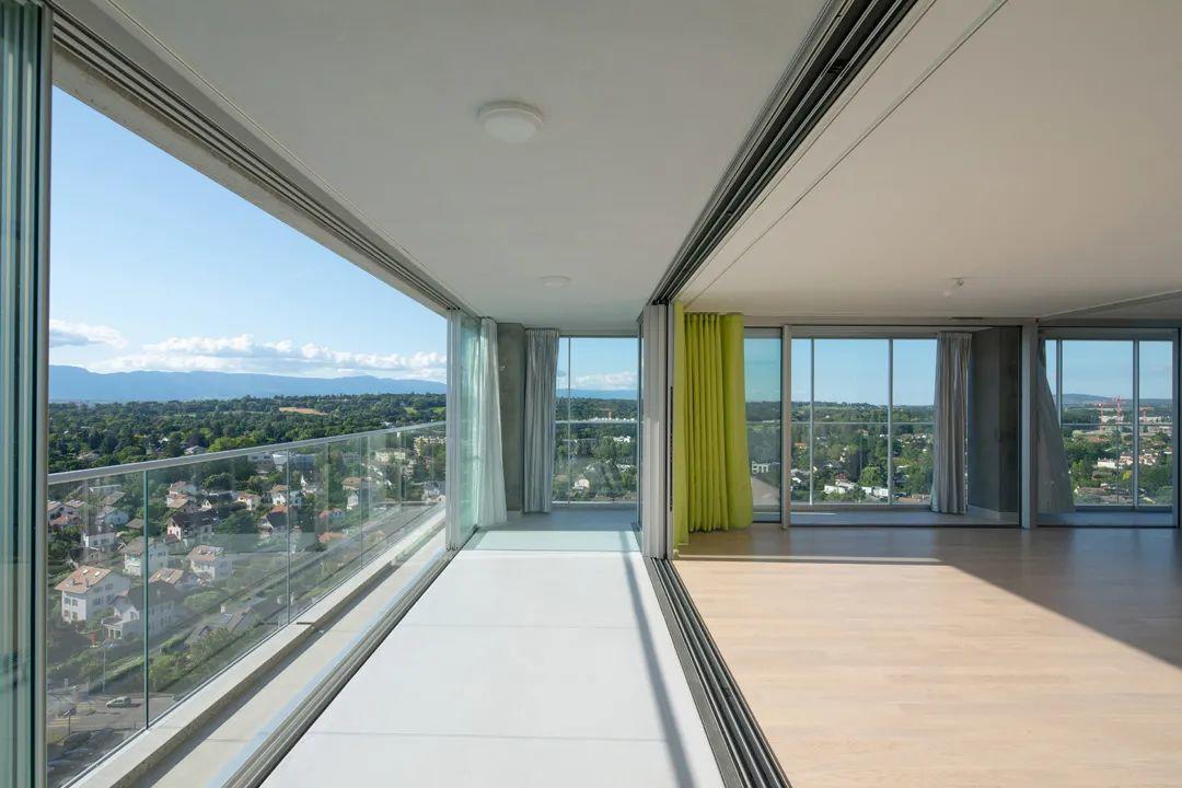 住宅與辦公綜合樓，照片由Philippe Ruault提供