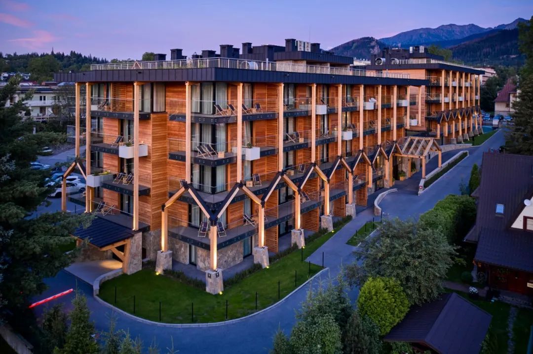 波蘭Bachleda Resort Zakopane度假酒店／Karpiel Steindel Architektura