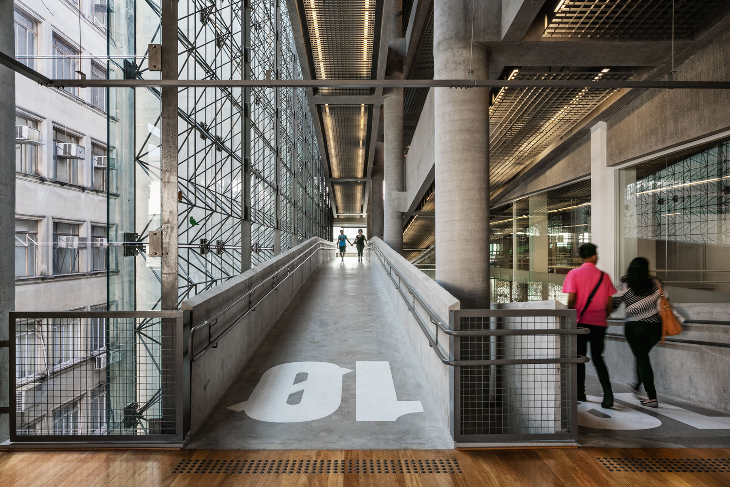 巴西聖保羅SESC 24 de Maio文化中心／Paulo Mendes Da Rocha＋MMBB Arquitetos