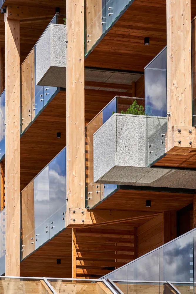 精緻的木構造形成清晰的建築語彙，波蘭Bachleda Resort Zakopane度假酒店／Karpiel Steindel Architektura
