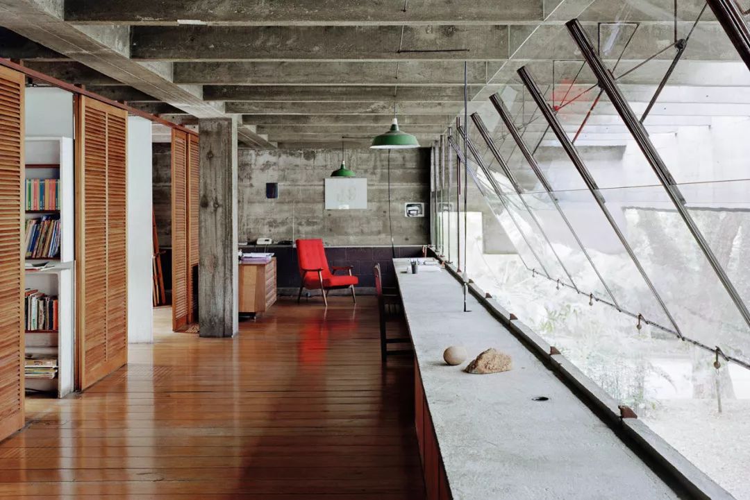 室內空間，Casa de Rocha 達‧洛查自宅／Paulo Mendes da Rocha ©Leonardo Finotti