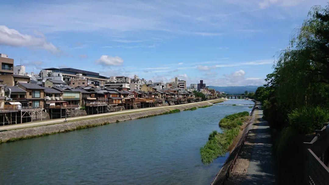 鴨川近在咫尺