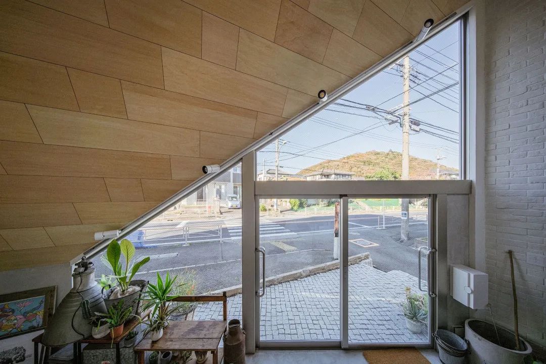 室內空間，藝術家住宅＋藝廊 8.5 House／DOG建築師事務所