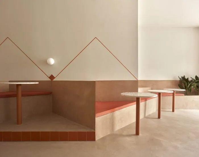 強烈雕刻感的幾何形座位，強調手工和當地陶瓷材質，西班牙BeGreen餐廳／Horma Studio