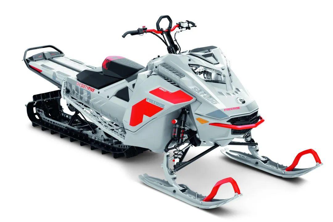 Ski-Doo Freeride雪地摩托車