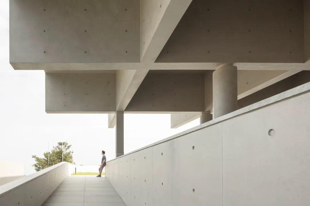 金寶山嘉卿園陵園／Álvaro Siza + Carlos Castanheira