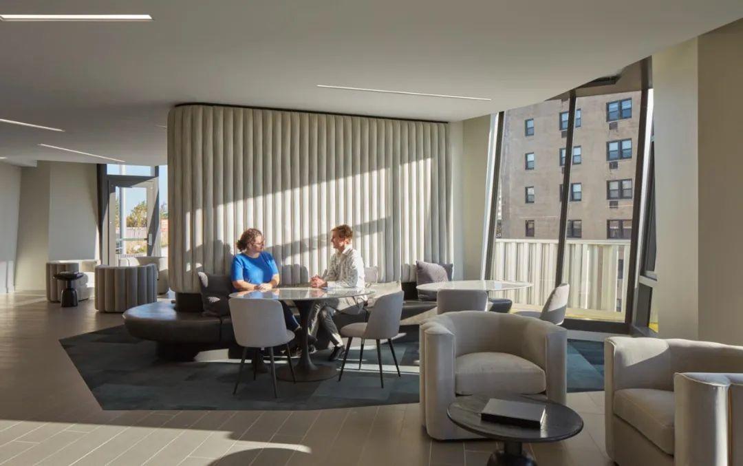 住宅單元室內空間，美國聖路易斯市One Hundred住宅大樓／Studio Gang