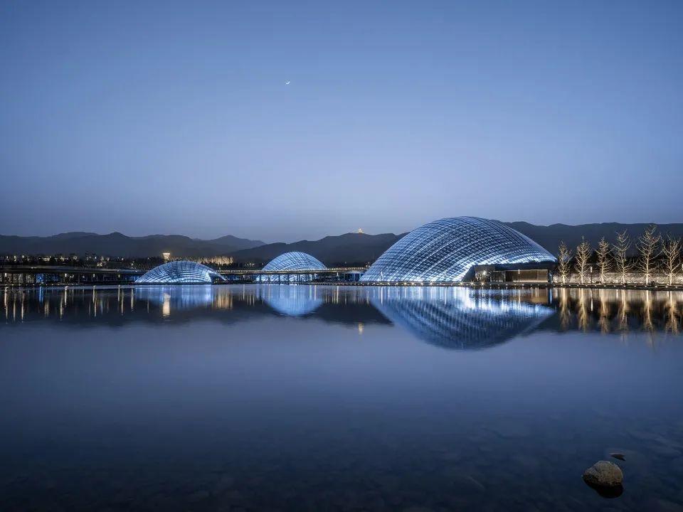 夜間景觀 太原植物園/Delugan Meissl Associated Architects