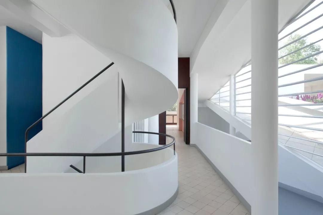 二樓室內空間，薩伏伊別墅Villa Savoye／柯比意Le Corbusier