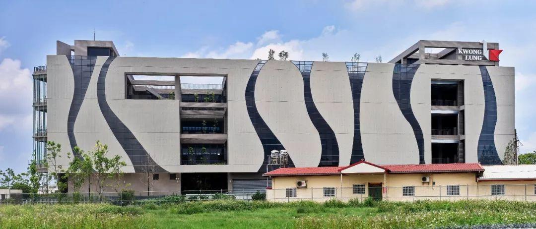 建築外觀東立面;攝影/林福明 光隆物流研發中心/林祺錦建築師事務所