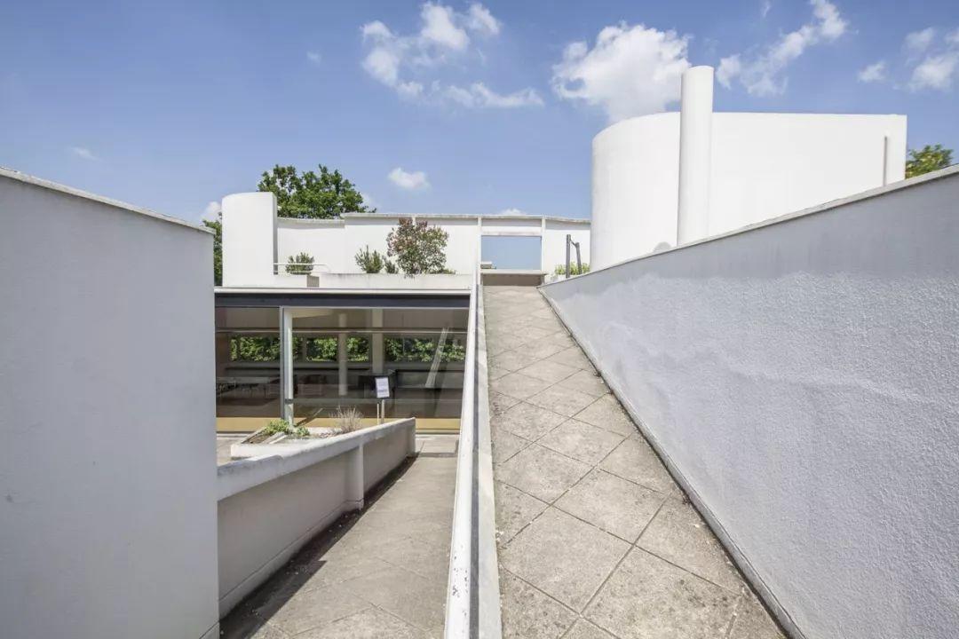 薩伏伊別墅Villa Savoye／柯比意Le Corbusier