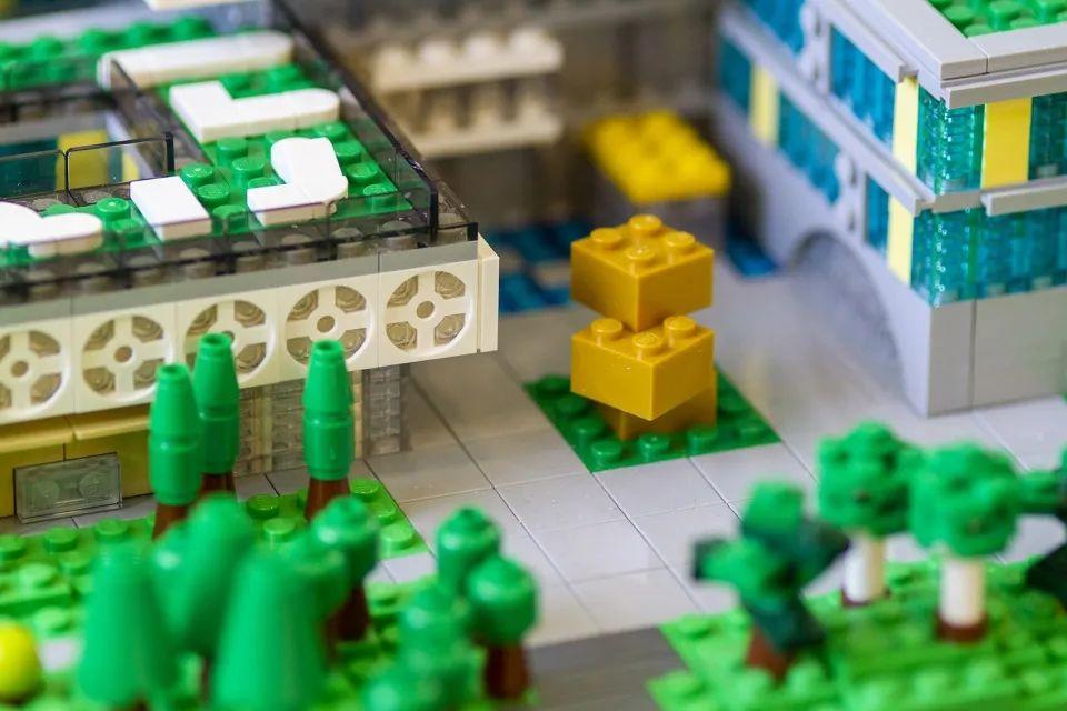 積木做成的LEGO樂高總部園區模型／C.F. Møller Architects