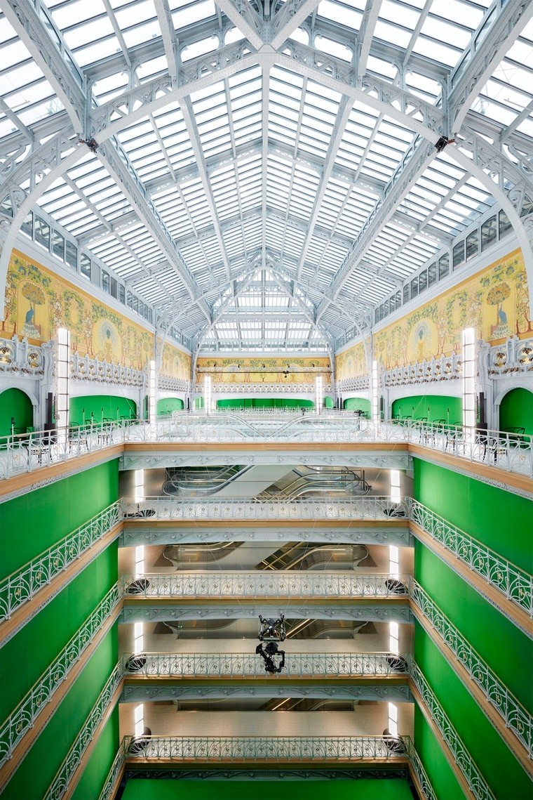 巴黎右岸老百貨La Samaritaine也是LV 2021春夏女裝大秀的秀場