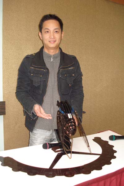 李元榮介紹蟬翼日晷