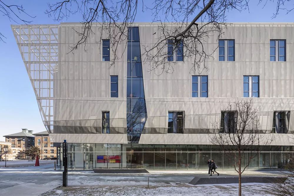 Wentworth Institute of Technology Center for Engineering Innovation and Sciences, Boston. Photo: Albert Vecerka / Esto