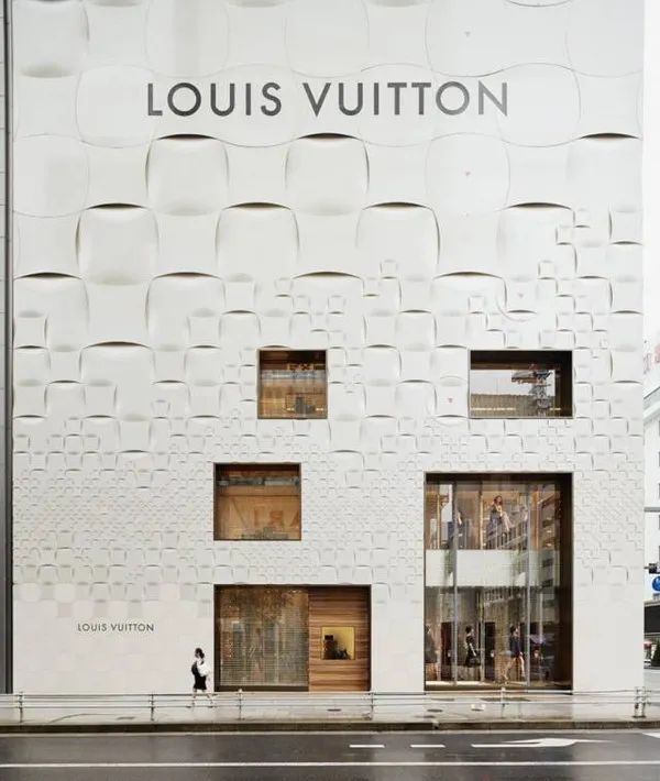 LV東京銀座店 ／青木淳