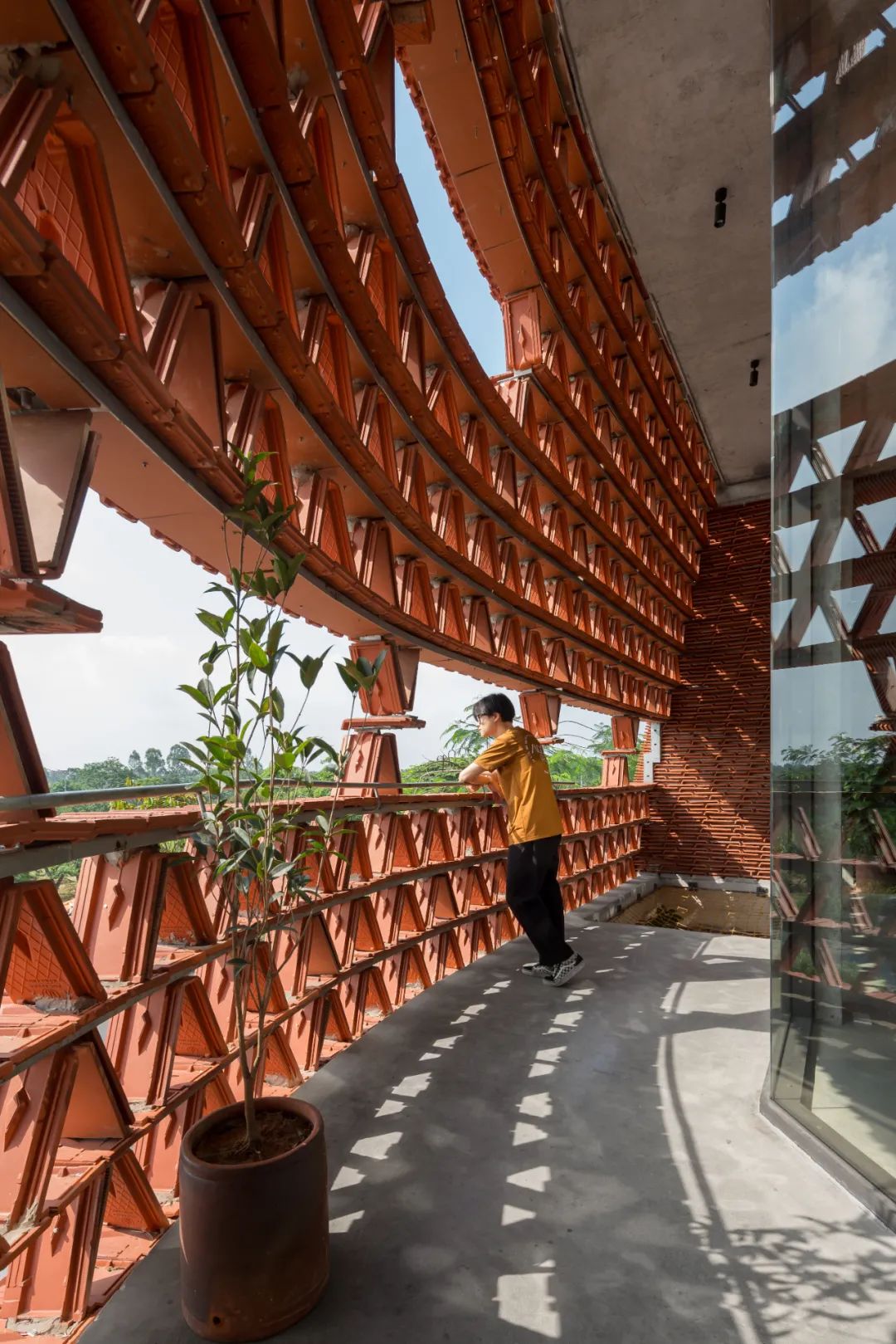 河內Ngói磚殼社區中心／H&P Architects