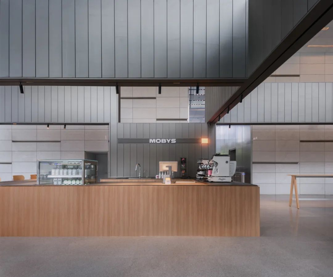 咖啡區吧檯  上海黃浦中心門廳改造／米凹工作室