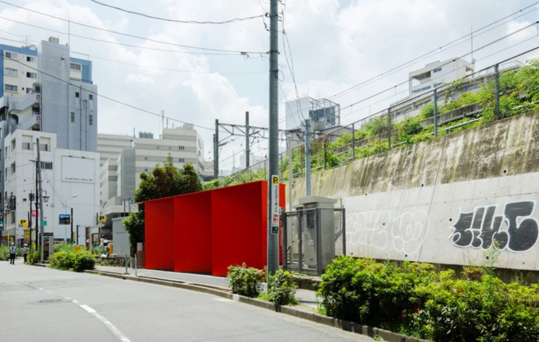 澀谷區紅色公廁／Nao Tamura田村直