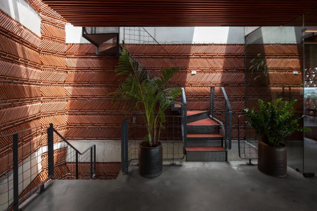 河內Ngói磚殼社區中心／H&P Architects