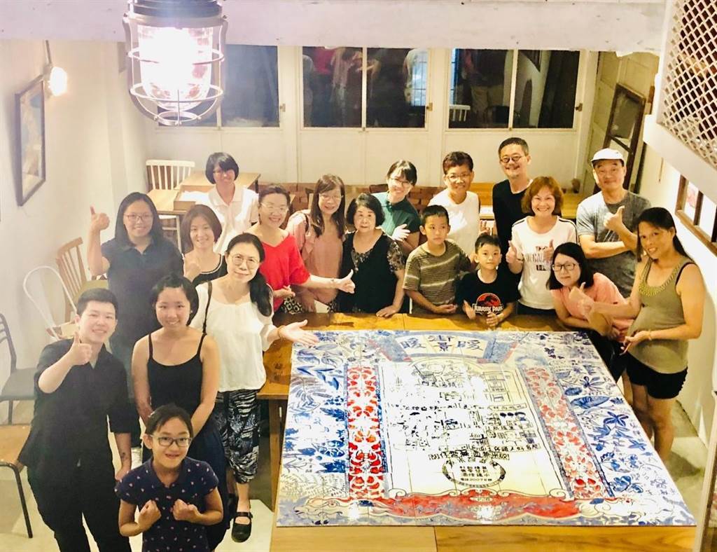 在林右昌市長任內,6年來基隆社區規劃師計畫改造了112個社區空間,結合校園及大型公寓大廈進行空間改造