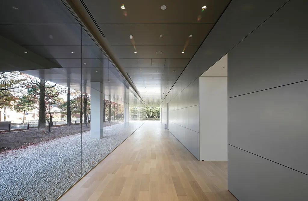 新館室內 「日式花園」 京都市京瓷美術館/青木淳+西澤徹夫