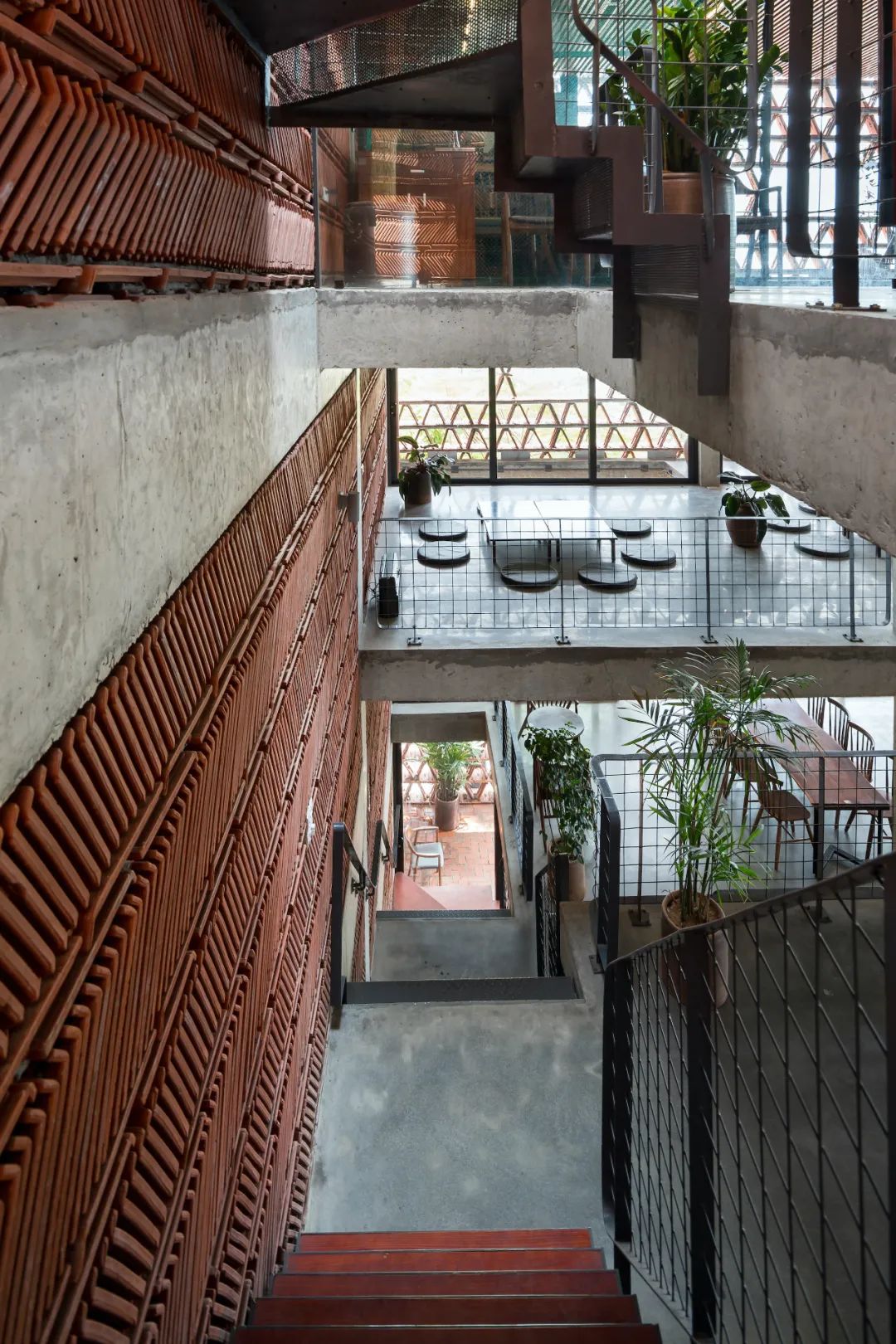 河內Ngói磚殼社區中心／H&P Architects