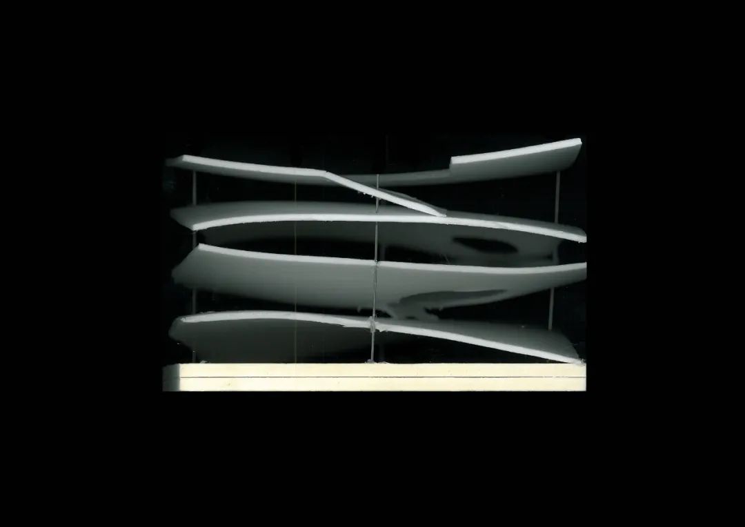 MULTISTORY PARKING structure FOR THE PEARL PATH BAHRAIN巴林起伏停車場／Christian Kerez