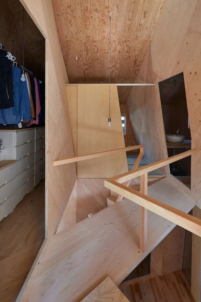 京都24mm夾板住宅／lphaville Architects