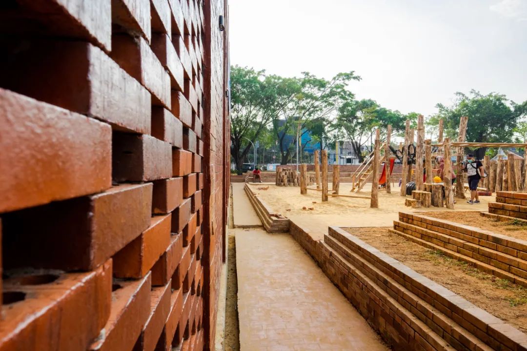印尼正義區城市廣場Alun-alun Kejaksan／SHAU Indonesia