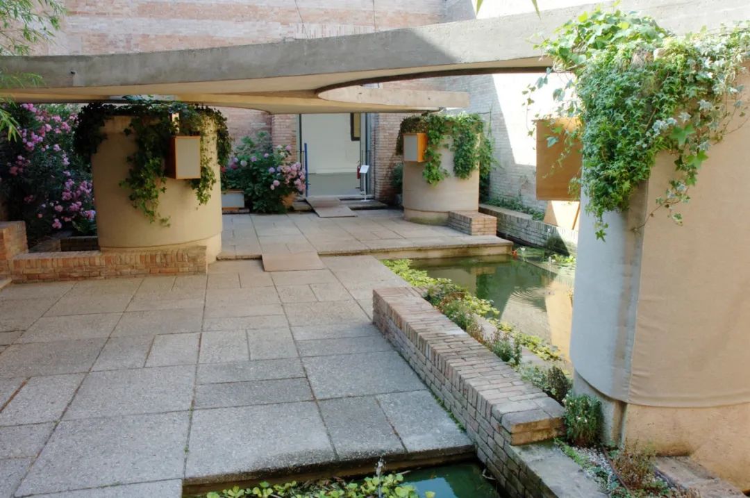 Sculpture Garden for the Venice Biennale威尼斯雕塑花園／Carlo Scarpa