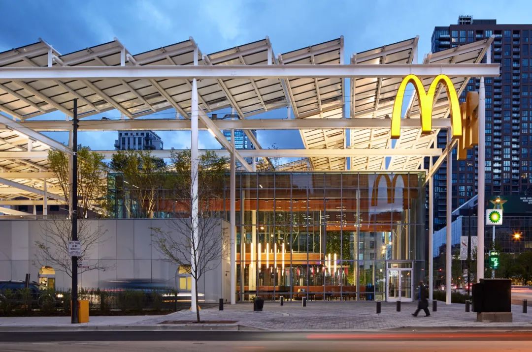 麥當勞芝加哥旗艦店McDonald's Chicago Flagship／Ross Barney Architects