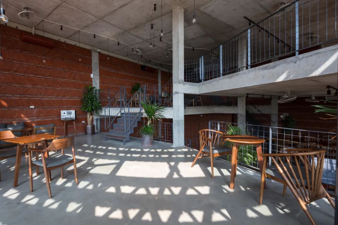 河內Ngói磚殼社區中心／H&P Architects