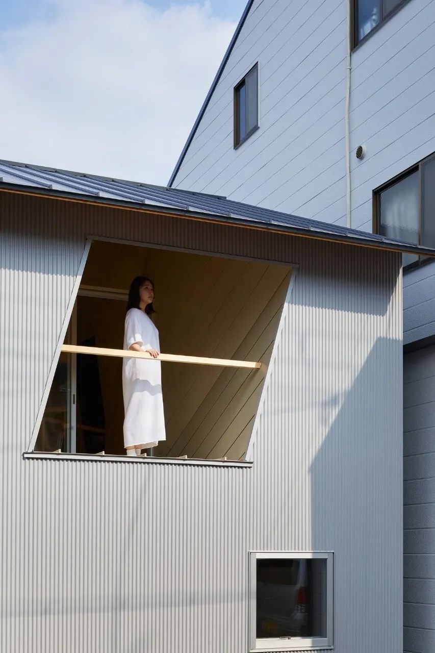 京都24mm夾板住宅／lphaville Architects