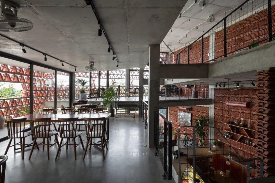 河內Ngói磚殼社區中心／H&P Architects