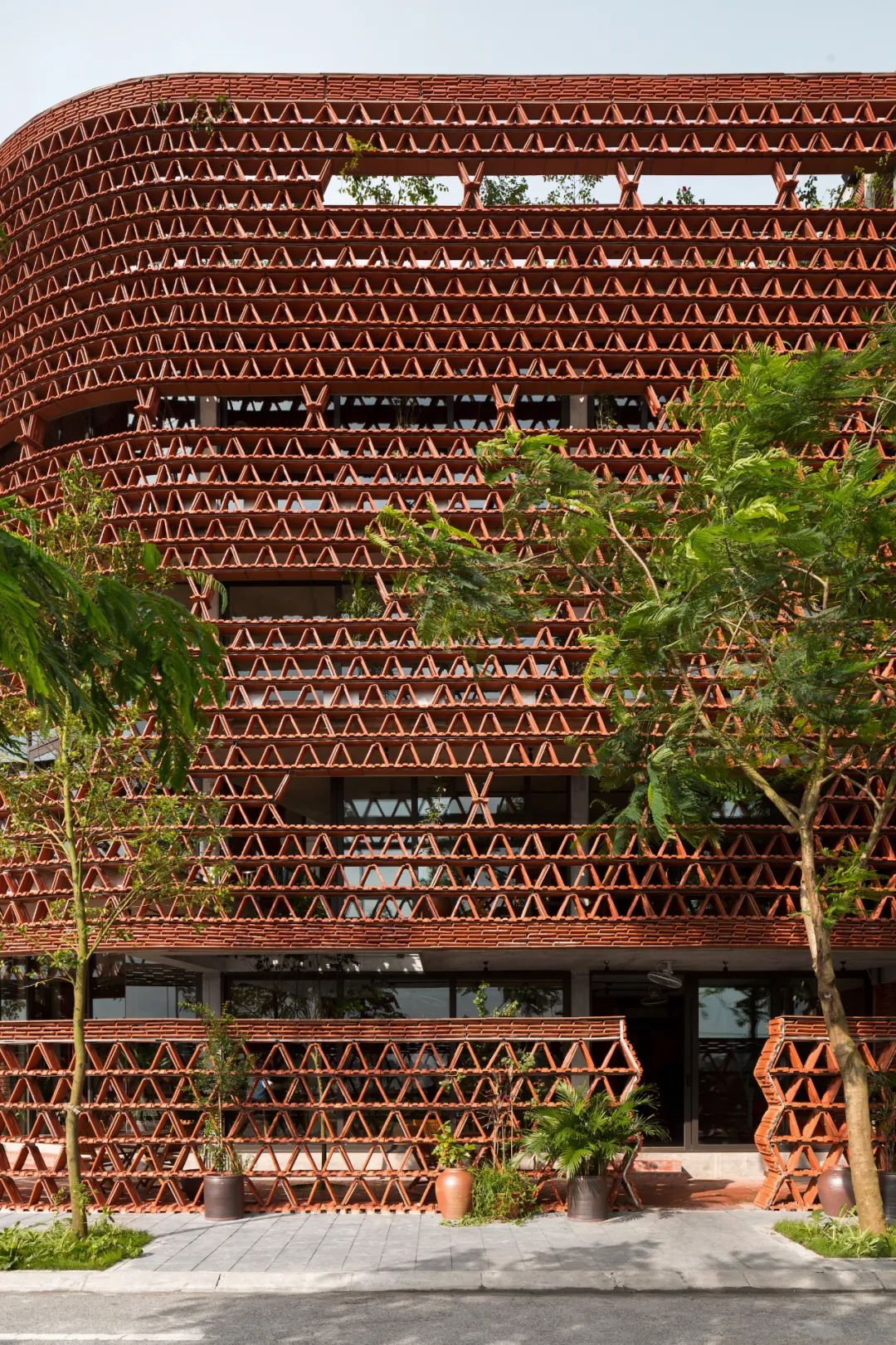 河內Ngói磚殼社區中心／H&P Architects