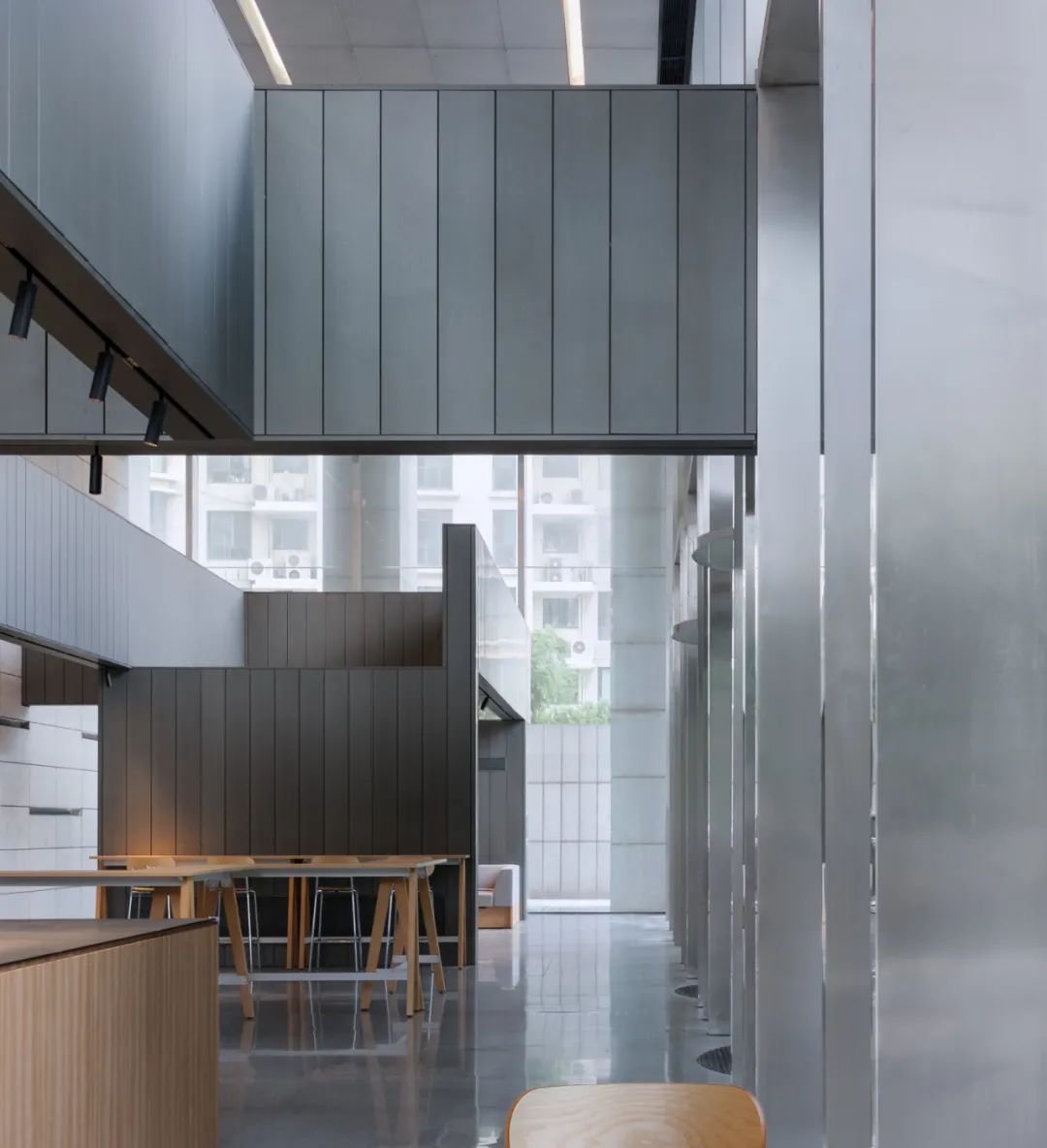 大堂西廳  上海黃浦中心門廳改造／米凹工作室