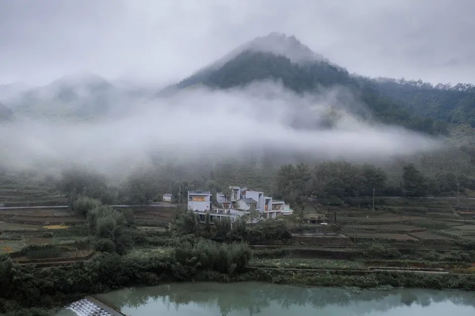 再現中國水墨畫，桐廬山澗房／來建築設計工作室