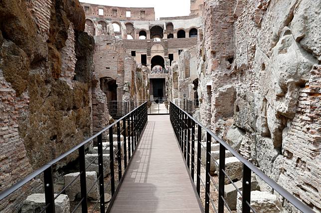 羅馬競技場的底下其實是由無數像這樣的廊道構成，這塊地下空間的功能就像是羅馬競技場的「後台」一樣。 路透社/達志影像