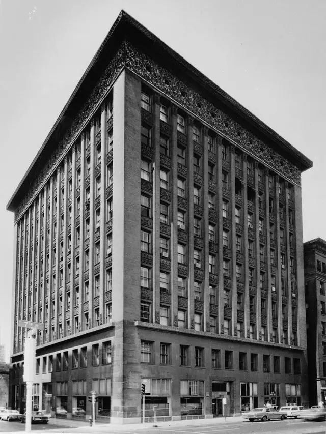 Wainwright Building / Adler &; Sullivan