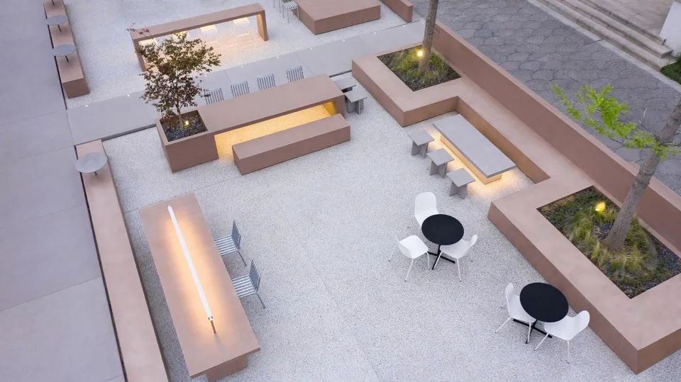 抿石子鋪面增添了庭院的感覺 阿那亞1402咖啡店室內設計 Cafe Coffe Shop interior design╱青山周平、藤井洋子、李嘉習 / B.L.U.E.建築設計事務所