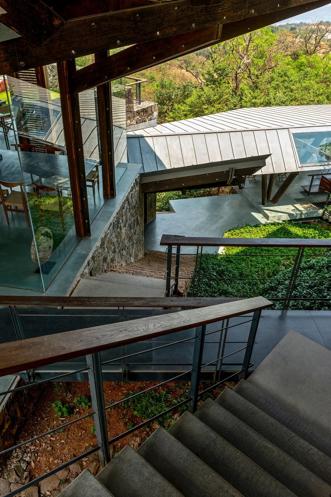印度三溪之屋House of Three Streams／Malik Architecture