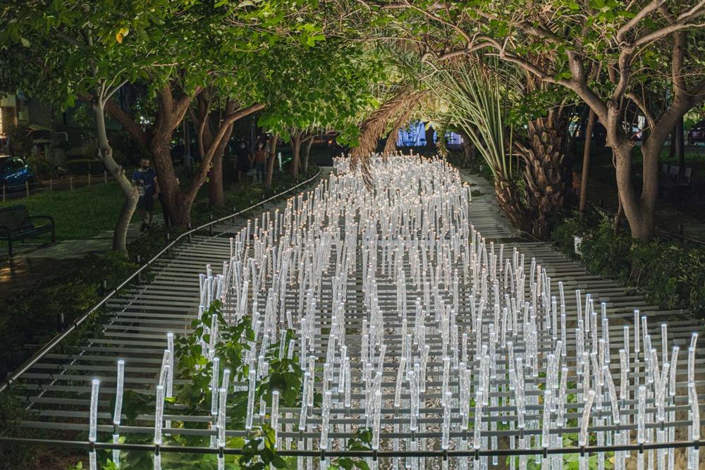 2021新竹光臨藝術節的隆恩圳燈區 香港WHITEGROUND團隊作品「The Wishing Field光圳」 archicake 築點設計策展