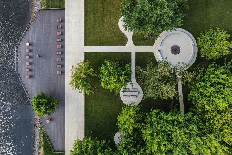 鳥瞰河濱水岸空間 莫斯科河濱公園景觀設計 Moscow Moskva River landscape design/WOWHAUS