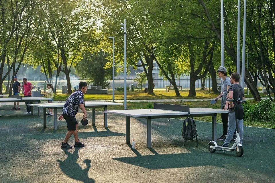 公園內的桌球設備 莫斯科河濱公園景觀設計 Moscow Moskva River landscape design/WOWHAUS
