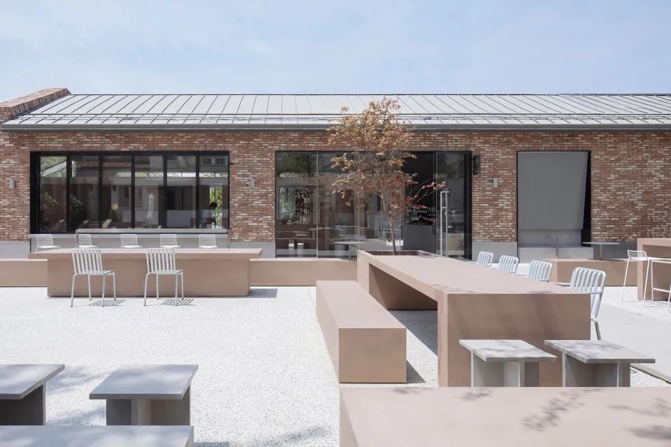 外用區 阿那亞1402咖啡店室內設計 Cafe Coffe Shop interior design╱青山周平、藤井洋子、李嘉習 / B.L.U.E.建築設計事務所