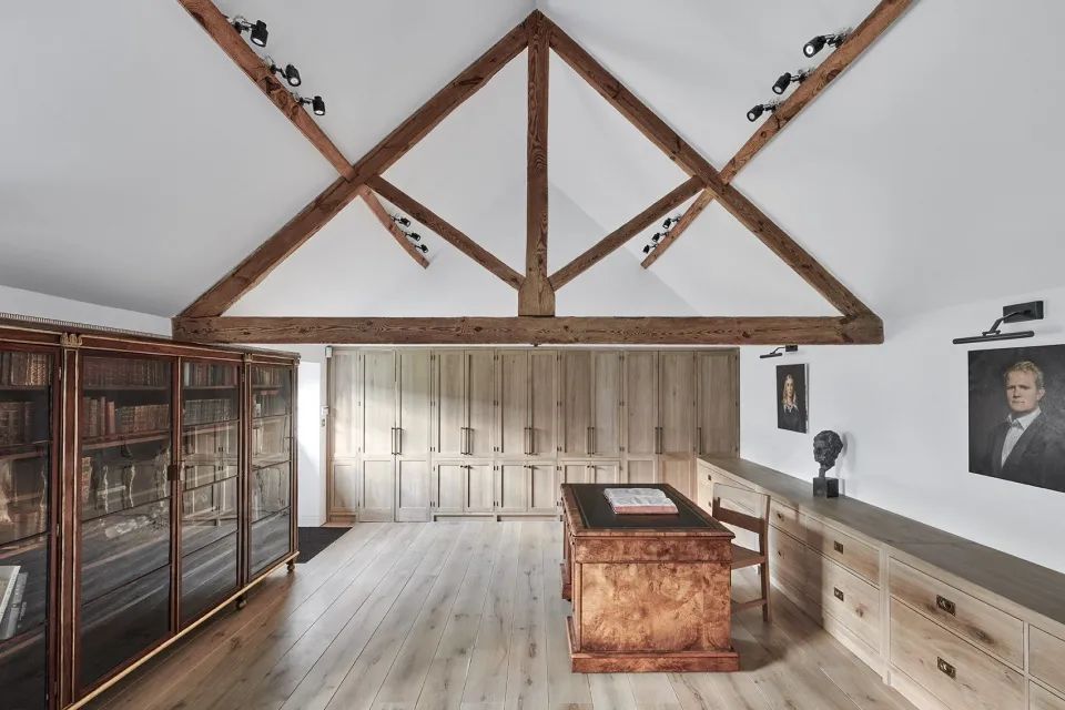 辦公室 舊建築改造，Stanbridge Mill農場圖書館／Crawshaw Architects