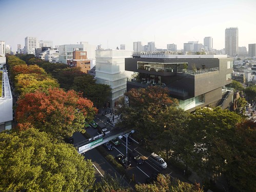 在東京旋轉啊旋轉，表參道上新地標 GYRE／MVRDV 