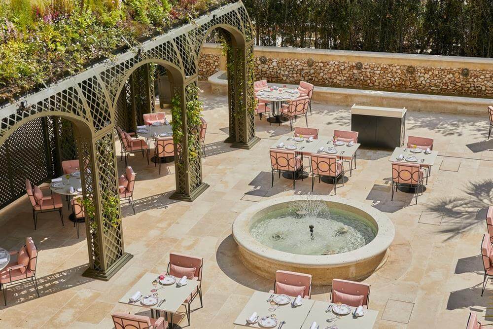 61e56f7f-e0ee-45e8-977f-7fdfd889b2fa_Restaurant---Terrasse-desktop